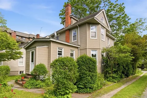 149 Maple Avenue Westbury NY 11590