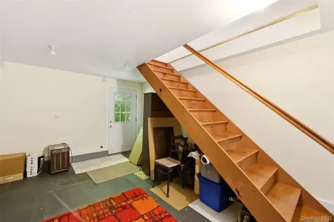149 Maple Avenue Westbury NY 11590