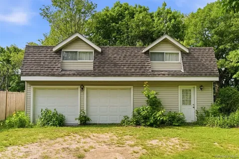 149 Maple Avenue Westbury NY 11590