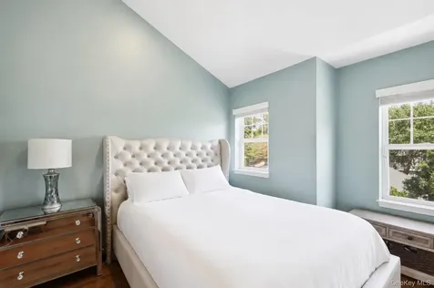 323 Waterside Close Peekskill NY 10566