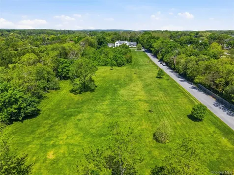 704 Hubbard Avenue Aquebogue NY 11901