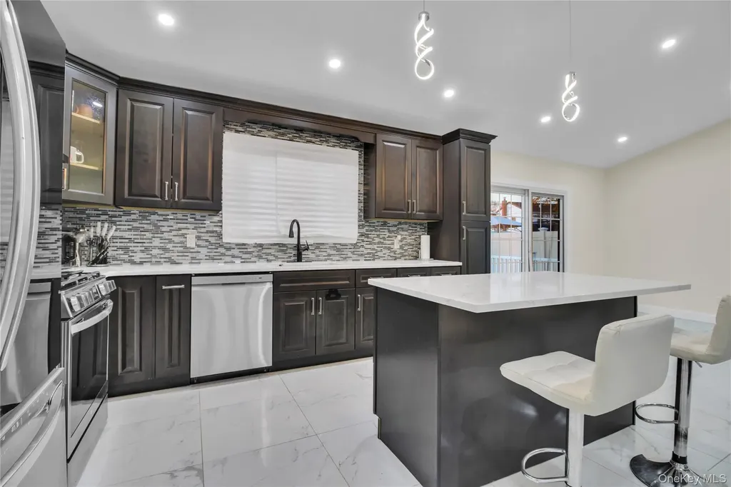 858 Prescott Street Valley Stream NY 11580