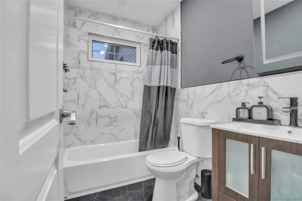 858 Prescott Street Valley Stream NY 11580