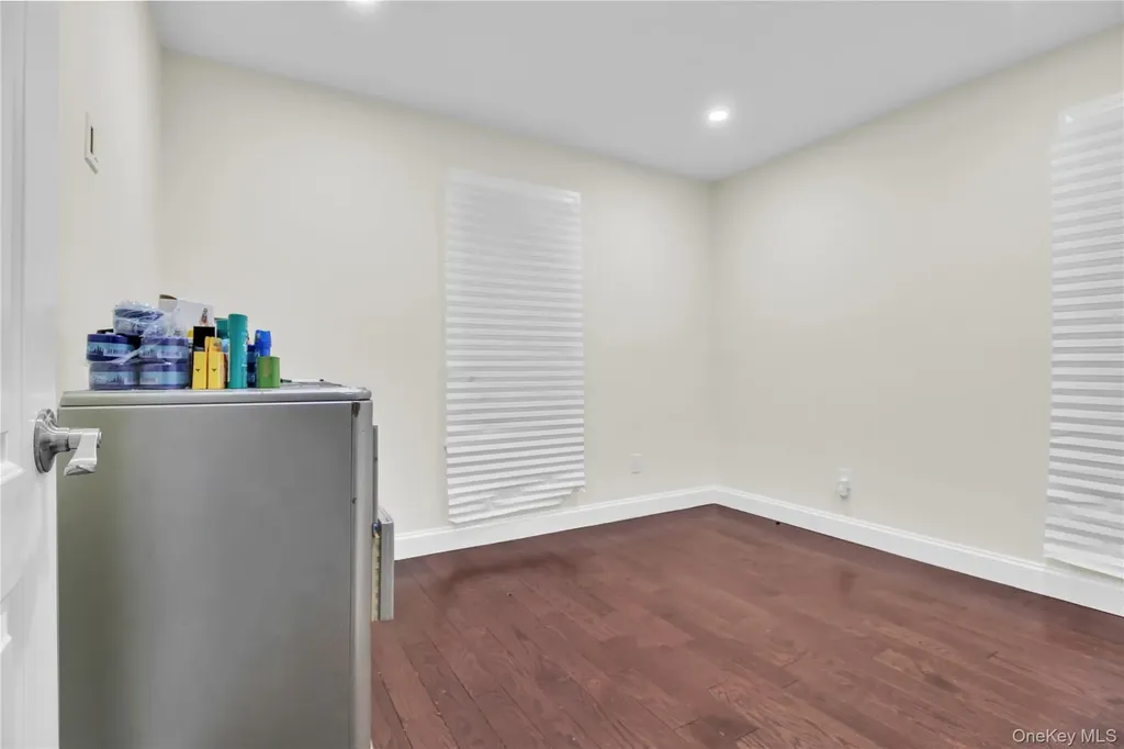 858 Prescott Street Valley Stream NY 11580