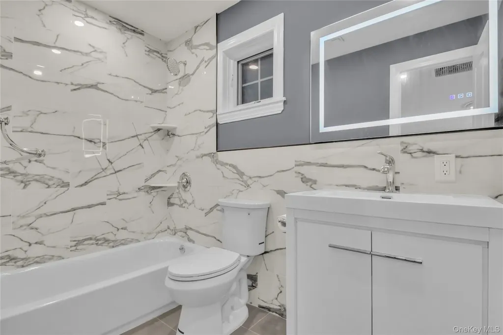 858 Prescott Street Valley Stream NY 11580