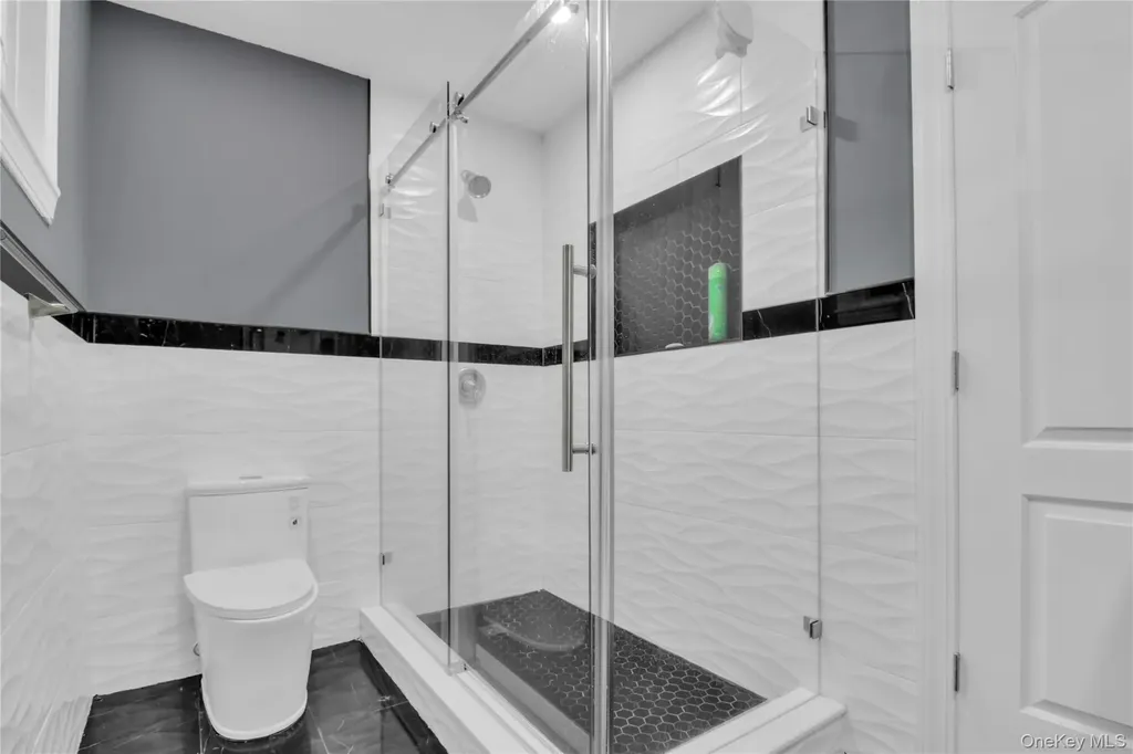 858 Prescott Street Valley Stream NY 11580
