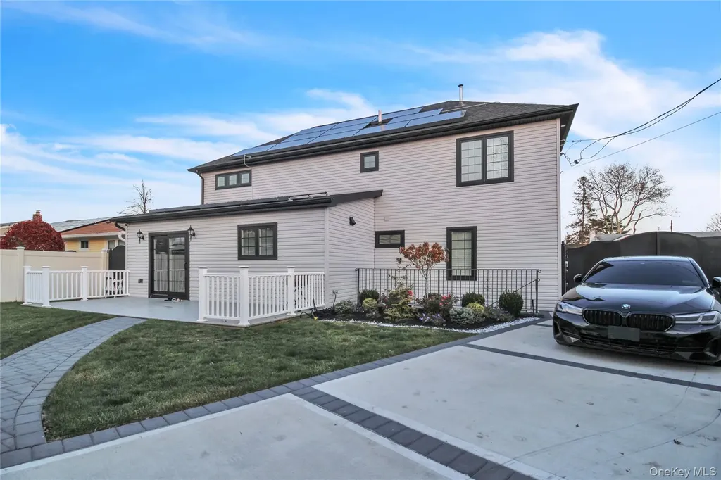 858 Prescott Street Valley Stream NY 11580