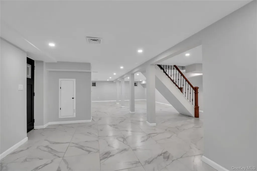 858 Prescott Street Valley Stream NY 11580