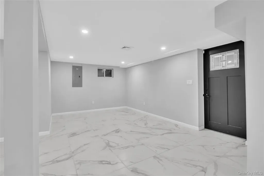 858 Prescott Street Valley Stream NY 11580