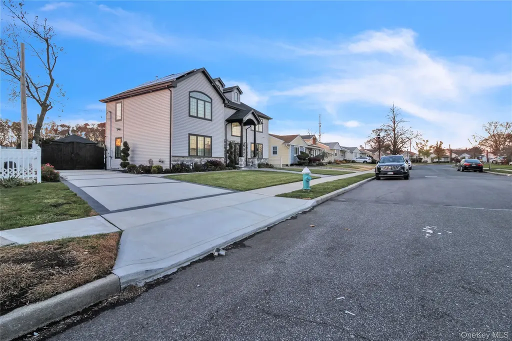 858 Prescott Street Valley Stream NY 11580