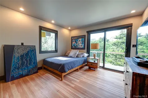 94 Savannah Walk Oak Beach NY 11702