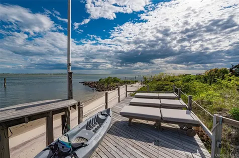 94 Savannah Walk Oak Beach NY 11702