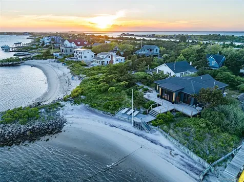 94 Savannah Walk Oak Beach NY 11702