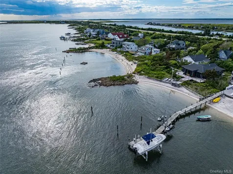 94 Savannah Walk Oak Beach NY 11702