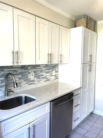 324 Post Avenue Westbury NY 11590