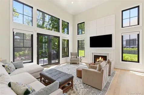 102 Three Ponds Lane E Woodbury NY 11797