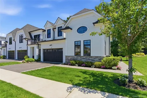 102 Three Ponds Lane E Woodbury NY 11797