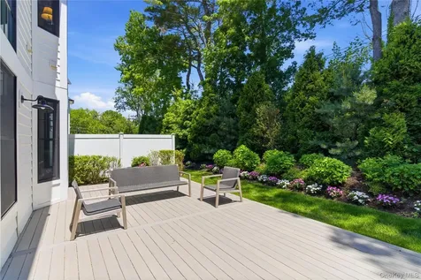 102 Three Ponds Lane E Woodbury NY 11797