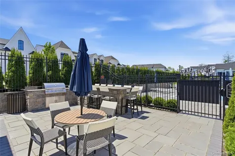 102 Three Ponds Lane E Woodbury NY 11797