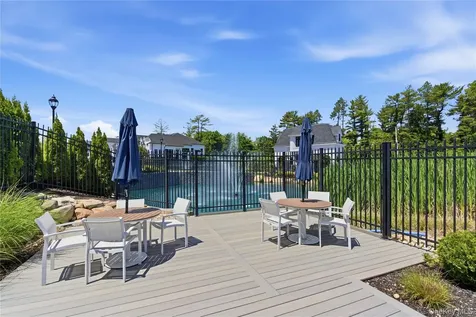 102 Three Ponds Lane E Woodbury NY 11797
