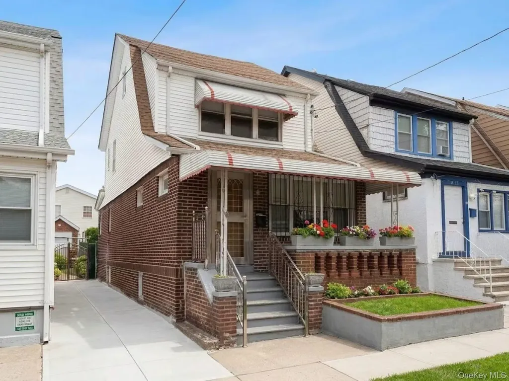 6127 157th Street Flushing NY 11367