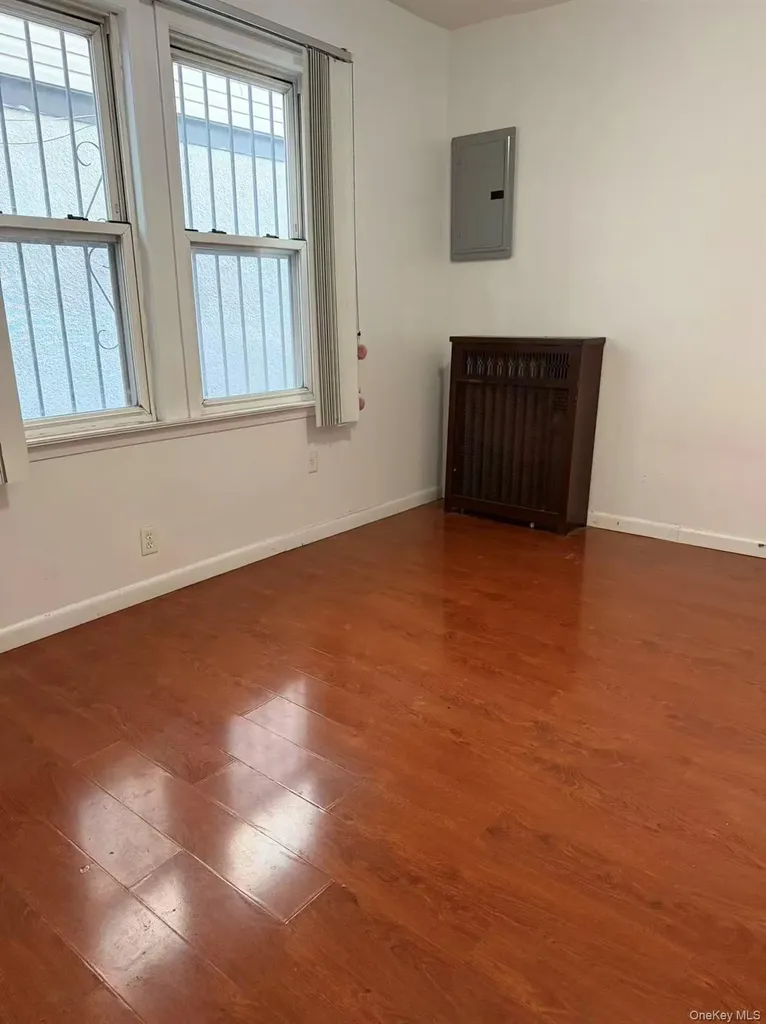 6127 157th Street Flushing NY 11367