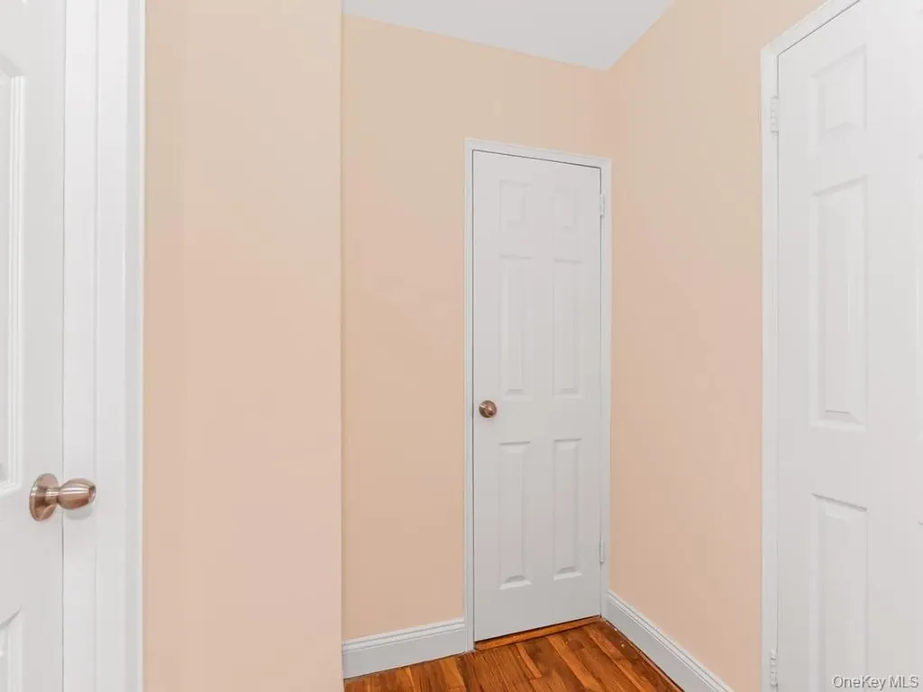 6485 Broadway Bronx NY 10471