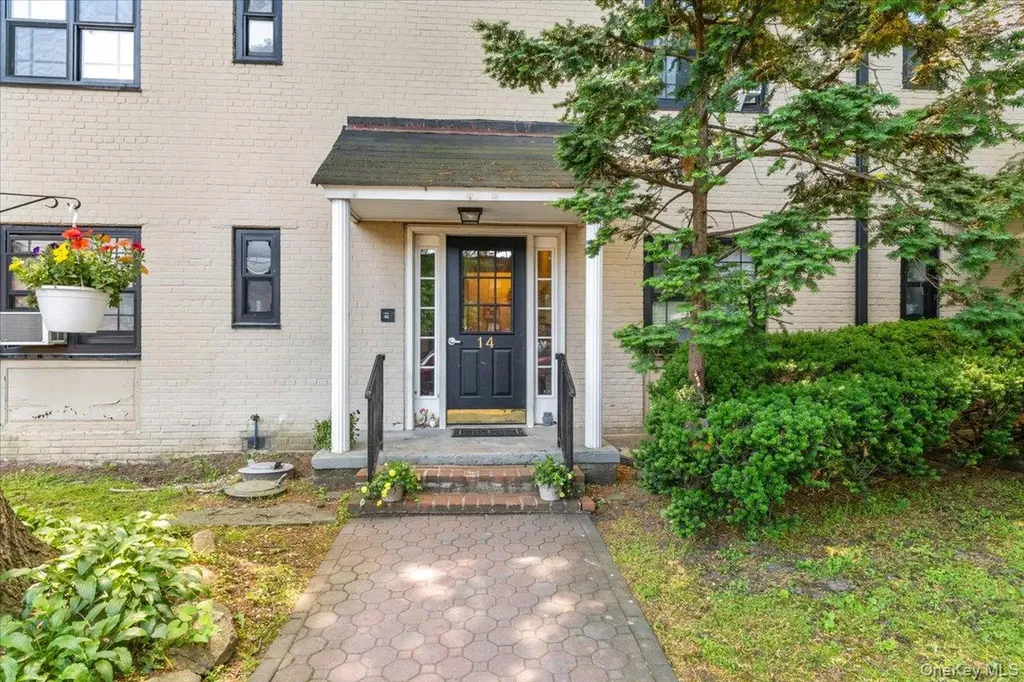 14 Manchester Road Eastchester NY 10709
