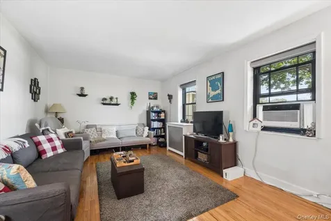 14 Manchester Road Eastchester NY 10709