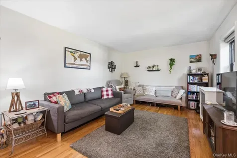 14 Manchester Road Eastchester NY 10709