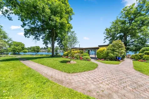 14 Manchester Road Eastchester NY 10709