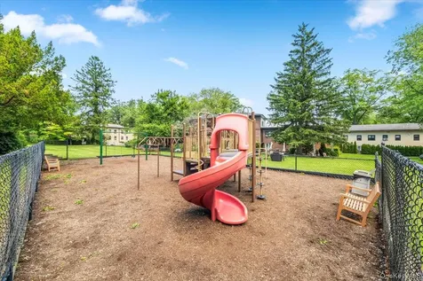 14 Manchester Road Eastchester NY 10709