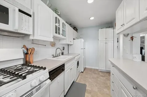 14 Manchester Road Eastchester NY 10709