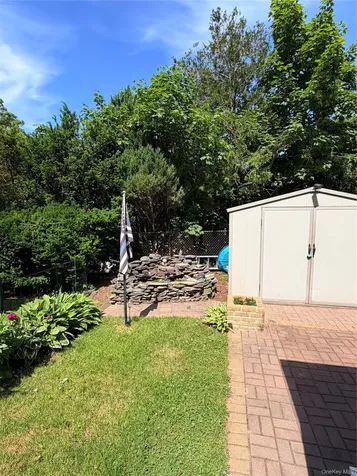 658 Sound Avenue Calverton NY 11933