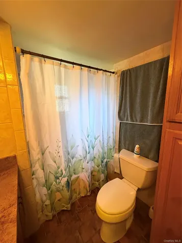 658 Sound Avenue Calverton NY 11933