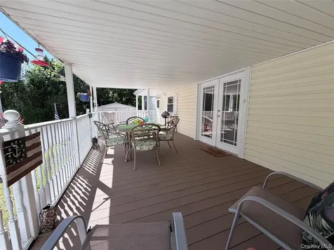 658 Sound Avenue Calverton NY 11933