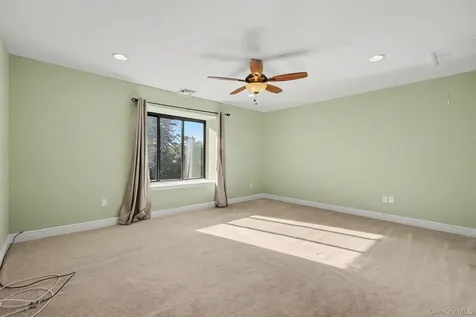 212 Old Farm Lane Mohegan Lake NY 10547