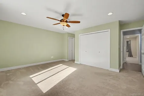 212 Old Farm Lane Mohegan Lake NY 10547
