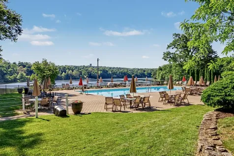 212 Old Farm Lane Mohegan Lake NY 10547