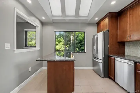 212 Old Farm Lane Mohegan Lake NY 10547