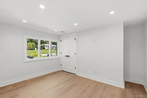 43 Bucknell Drive Plainview NY 11803