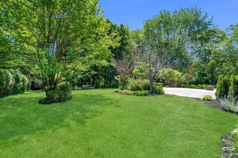 43 Bucknell Drive Plainview NY 11803