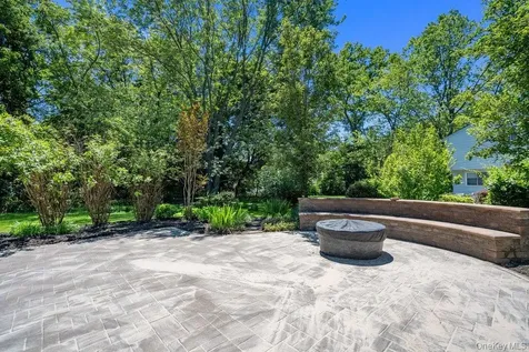 43 Bucknell Drive Plainview NY 11803