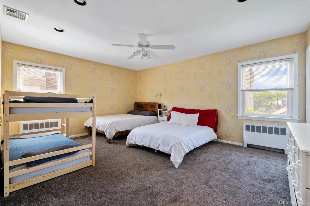 842 Fiske Street Woodmere NY 11598