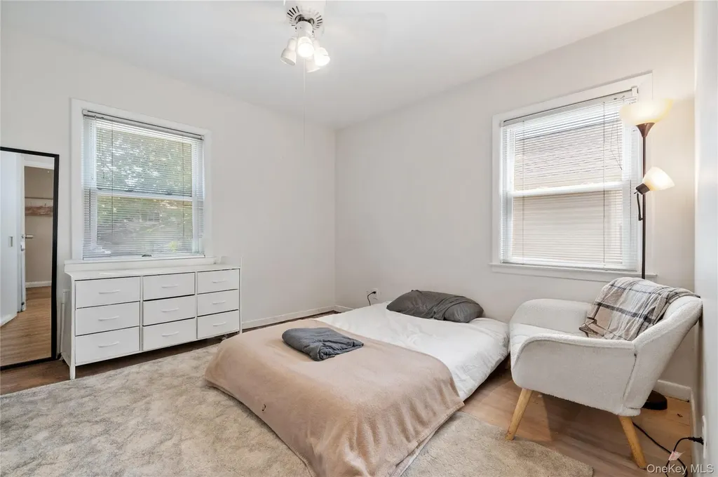 842 Fiske Street Woodmere NY 11598