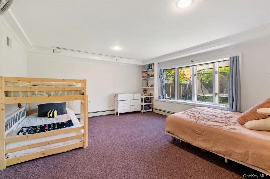 842 Fiske Street Woodmere NY 11598