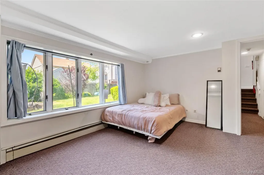 842 Fiske Street Woodmere NY 11598