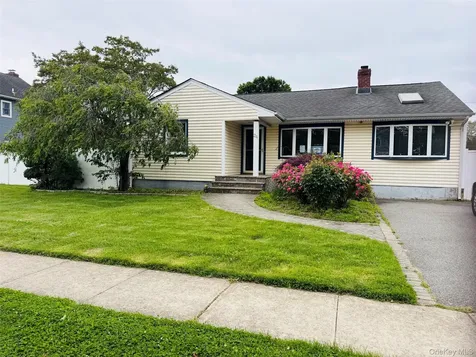 24 Elderberry Road Syosset NY 11791