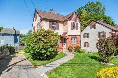 8 Interlaken Avenue New Rochelle NY 10801