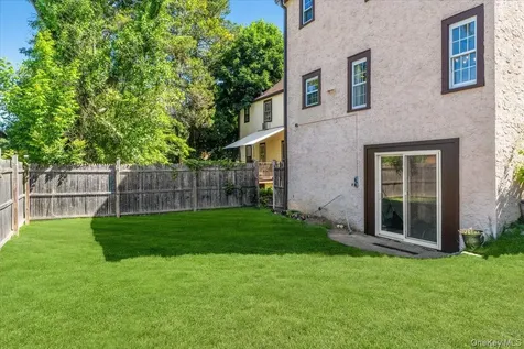 8 Interlaken Avenue New Rochelle NY 10801